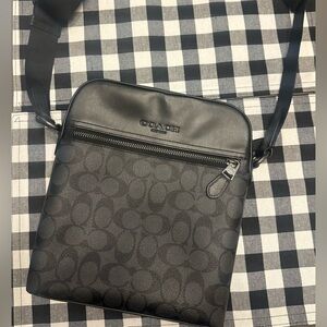 Coach flight bag crossbody